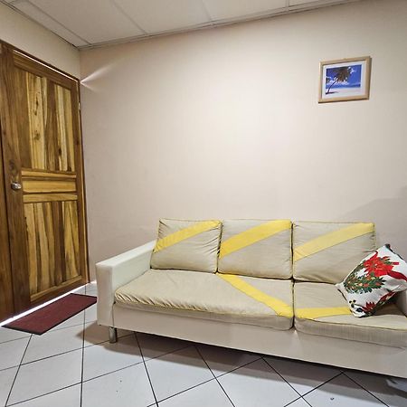 Apartamento Daly 3 Guápiles Kültér fotó